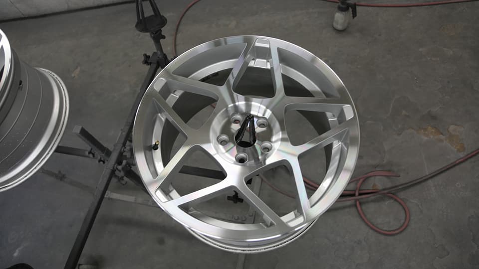 Diamond Cut Alloy Wheel Refurbishment Huddersfield 01484 432 669